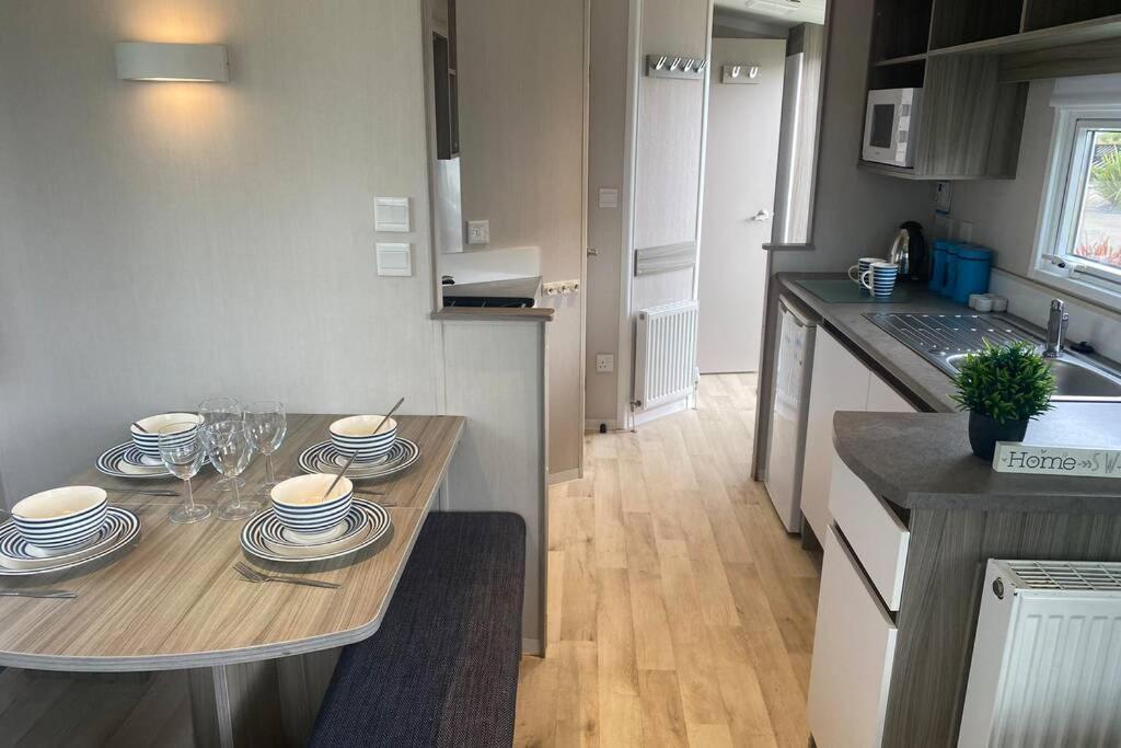 Presthaven Cozy Retreat Apartment Prestatyn Ngoại thất bức ảnh